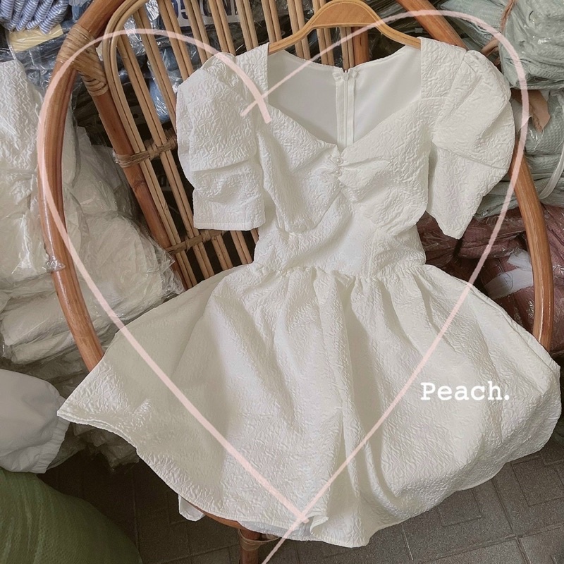 váy trắng tiểu thư tay phồng form xoè (hàng sẵn )