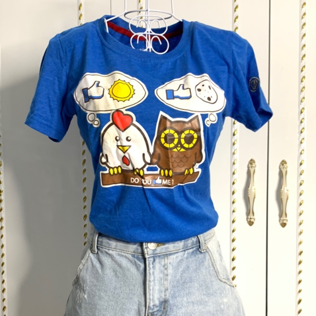 Quần short jean lưng cao. Eo 74cm. Áo thun BAMBOO size L