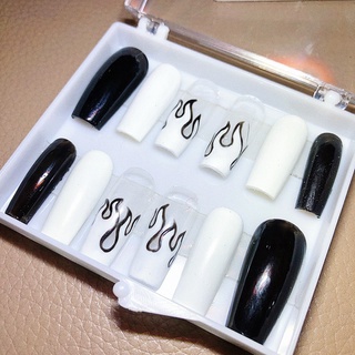 Nail box thiết kế sẵn mẫu ngọn lửa trắng đen sang chảnh (Tặng kèm set đồ 4 món )