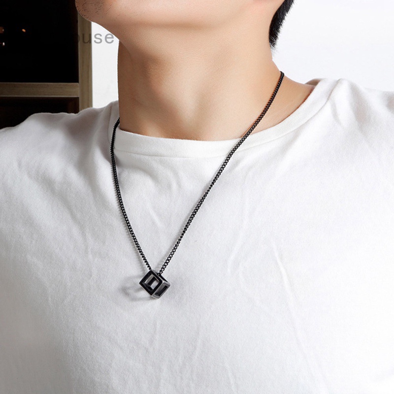 Vòng cổ mặt hình khối rubik màu đen đơn giản