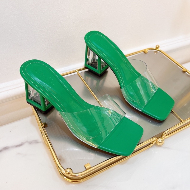 DÉP QUAI TRONG, ĐẾ XINH