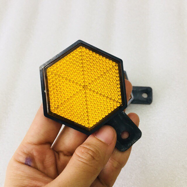 CẶP MẮT MÈO TRƯỚC PHẢN QUANG - LỤC GIÁC VÀNG