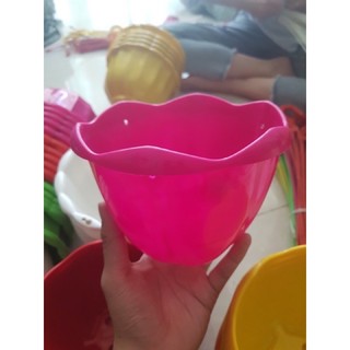 Chậu nhựa treo khía