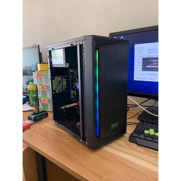 Máy tính để  bàn