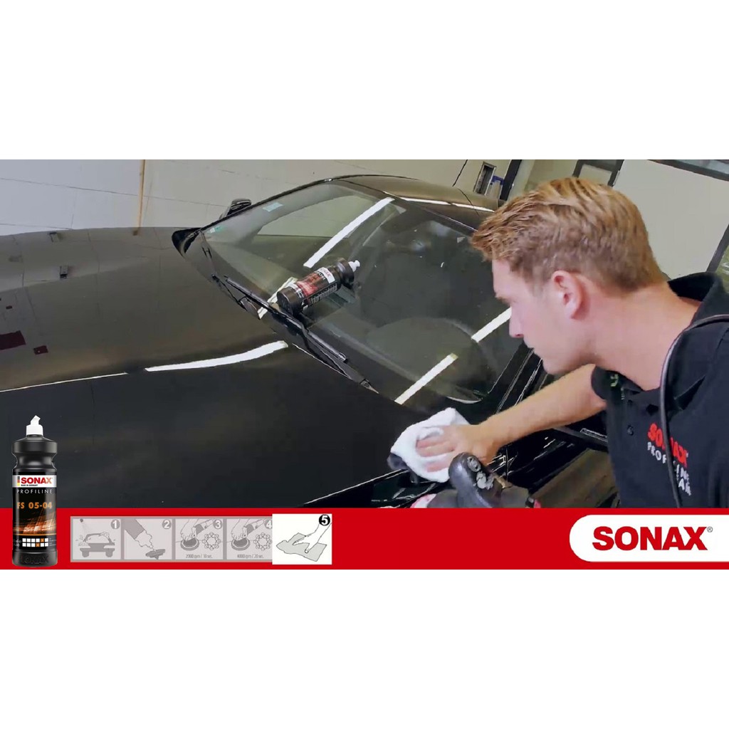 Đánh bóng xóa xước xe Sonax Profiline FS 05-04 1L bước 1