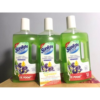 Nước lau sàn Sunlight hương hoa diên vĩ chai 1kg