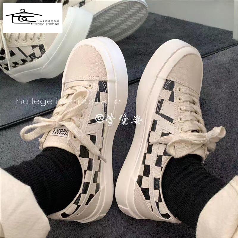 Giày Thể Thao Canvas Đế Dày Mũi Tròn Màu Trắng Đen Thời Trang Cho Nữ