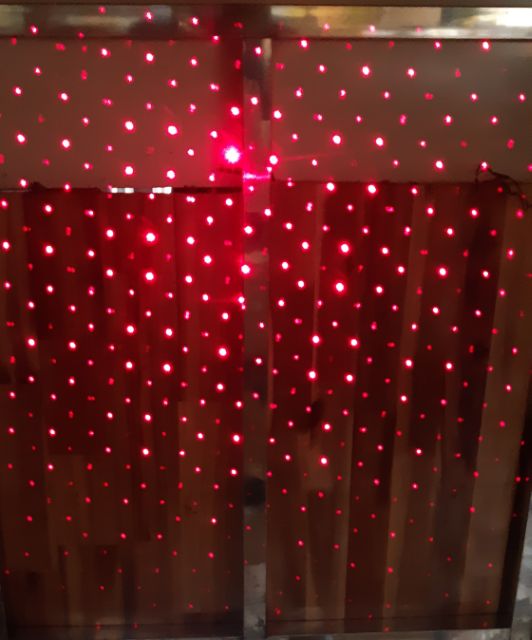 Đèn Pin Laze Sạc Có 2 Tia Xanh Lá Và Đỏ HJ-308