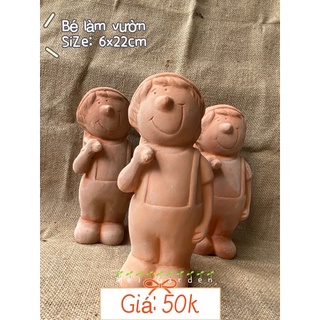 CHẬU ĐẤT NUNG CẬU BÉ LÀM VƯỜN
