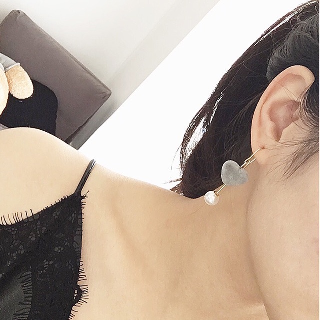 Bông tai trái tim bọc vải nhung dáng dài