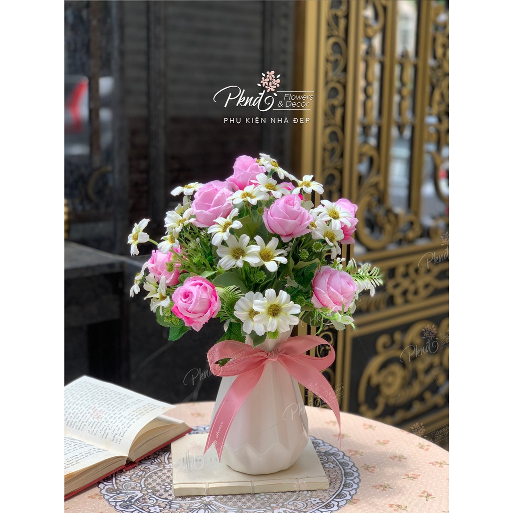 Bình hoa hồng giả chất lụa trang trí để bàn đẹp PKND FLOWERS &amp; DECOR