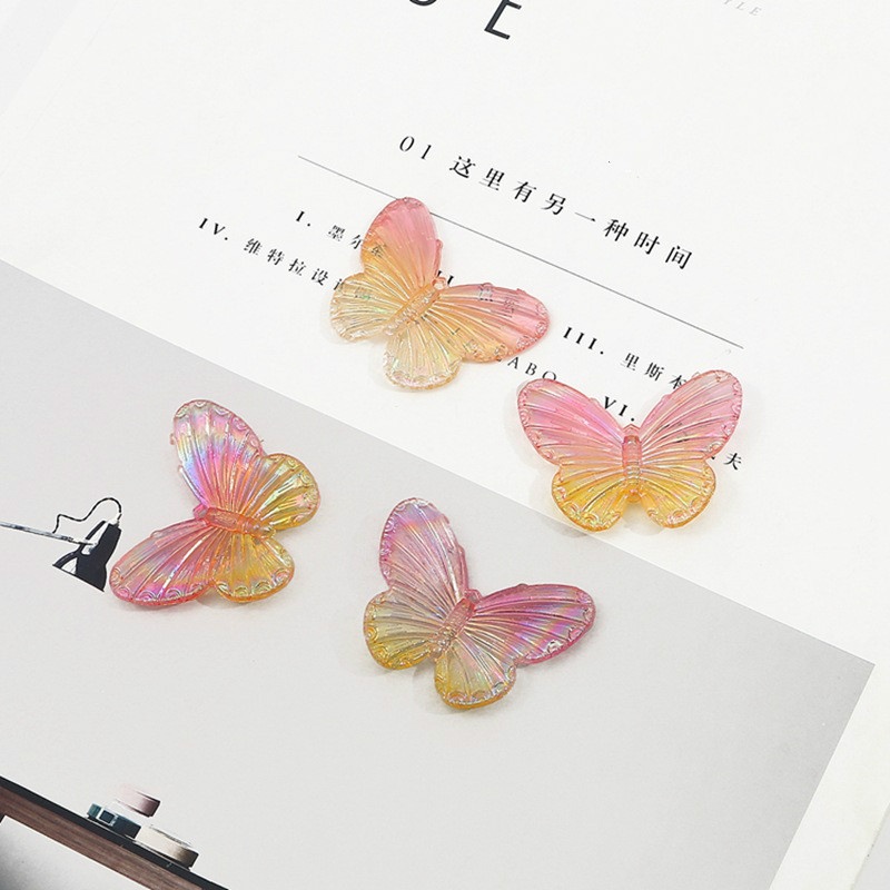 Set 4 Phụ Kiện Trang Sức Hình Bướm Bằng Acrylic Nhiều Màu Sắc