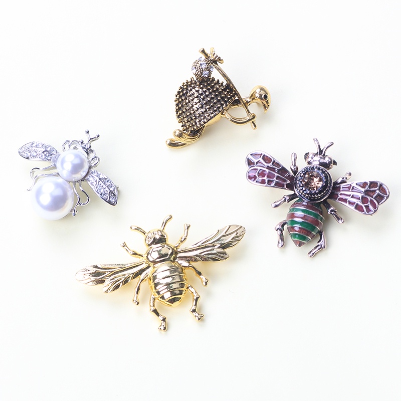 Trâm Cài Áo Hình Con Ong Đính Ngọc Trai Sang Trọng