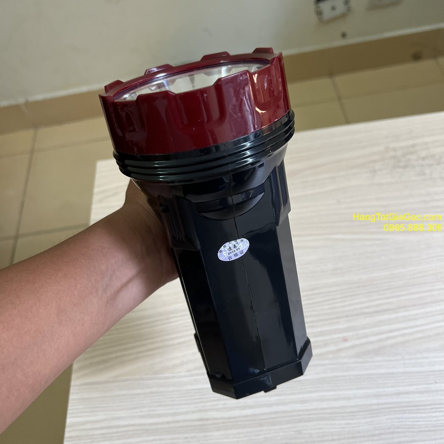 Đèn pin sạc xách tay 2 chức năng, pin khỏe chiếu xa, có dây sạc trực tiếp điện 220V