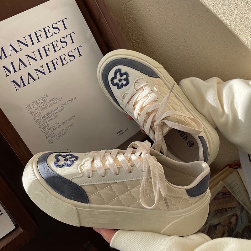 Giày thể thao nữ Ulzzang thêu hoa nhỏ dễ thương năng động trẻ trung hot trend đẹp