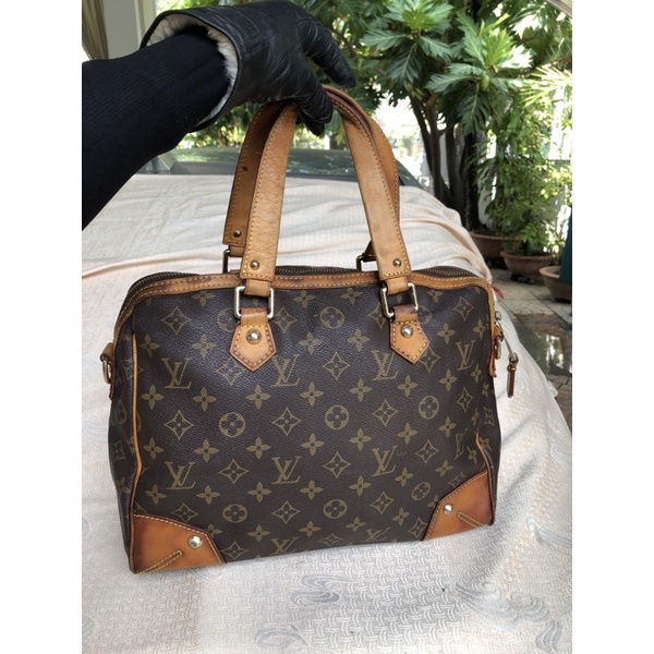 Túi chuẩn si,túi qua sử dụng, túi có code. khách xem hình,nếu muốn biết thêm thông tin sản phẩm mời vô chat nhé. Thanks.