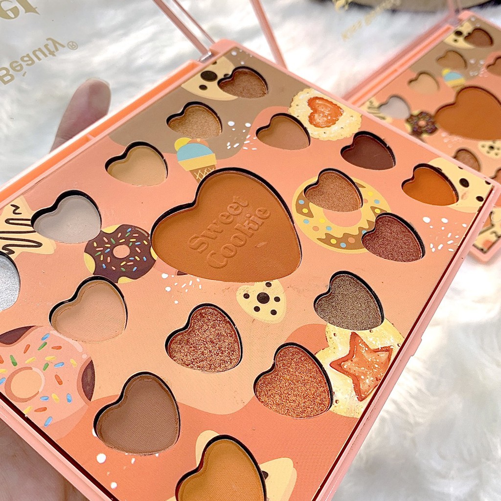 Bảng phấn mắt 17 ô Sweet Cookie trái tim Q2 | BigBuy360 - bigbuy360.vn