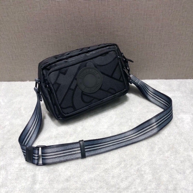 Túi đeo chéo BURBERRY cao cấp 2021