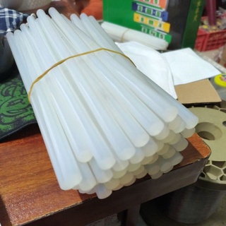 50 cây keo nến. nhỏ. lớn