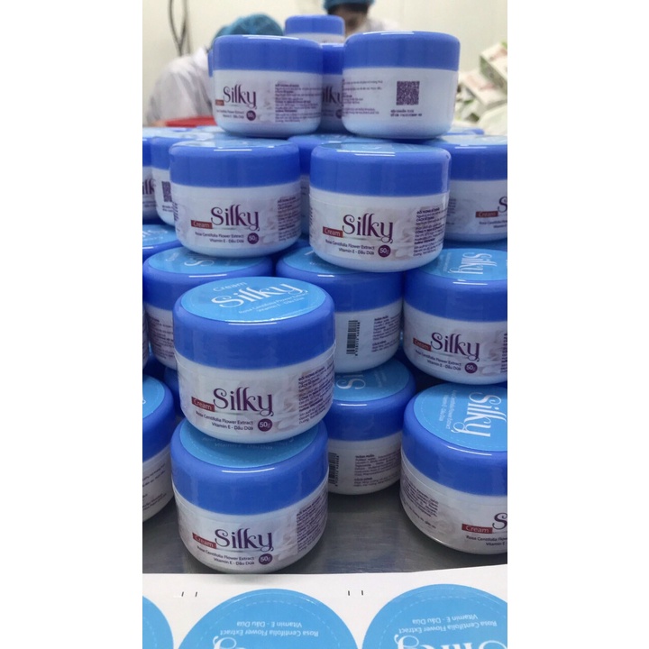Kem dưỡng ẩm, chống nẻ Silky