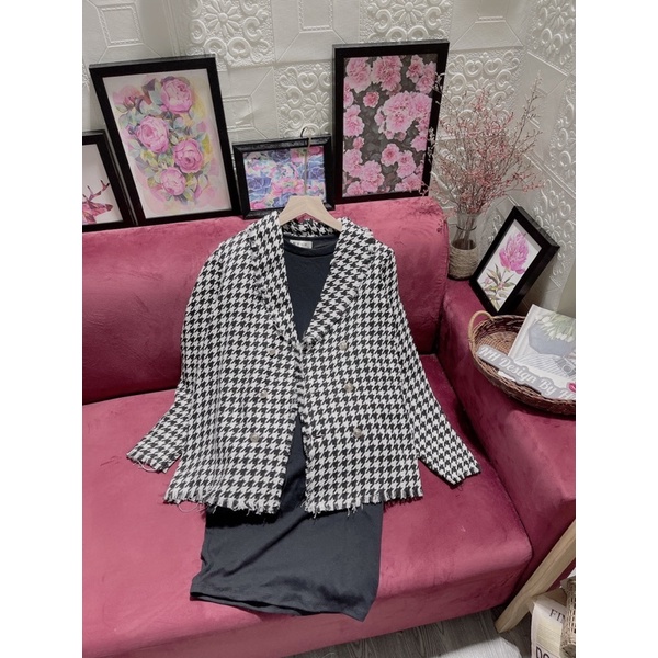 Set váy body kèm áo khoác dạ kẻ ziczac siêu hot hit | BigBuy360 - bigbuy360.vn