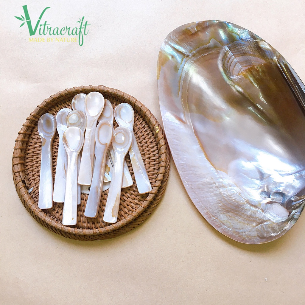 Bộ thìa vỏ trai hồng mài bóng cao cấp sử dụng ăn bánh kem, sữa chua. Ngoài ra sử dụng để lấy kem dưỡng da.