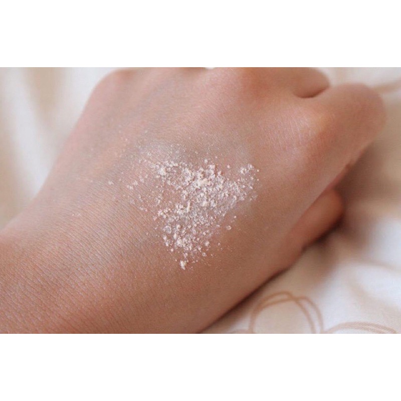 Phấn phủ laura mercier  sale 50% 🌸