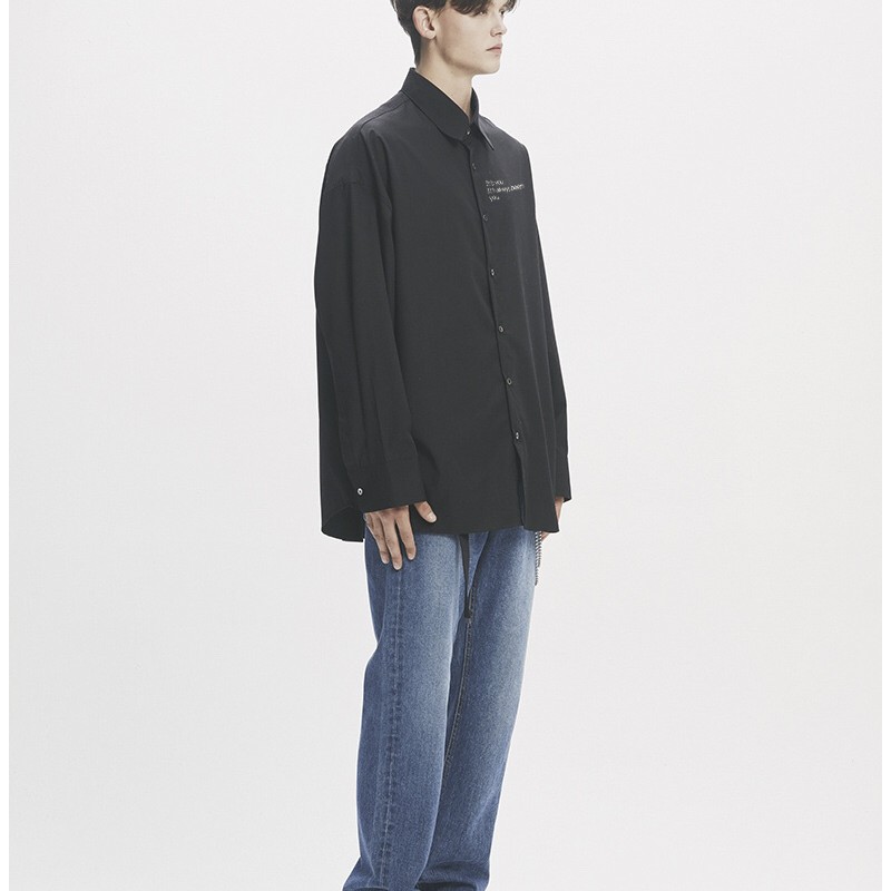 Áo sơ mi nam form rộng thêu chữ cho cả nam và nữ | BigBuy360 - bigbuy360.vn