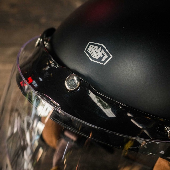 Kính Chắn Gió GRS 1/2 mặt tích hợp mái che - Dùng Được Cho Tất Cả Các Loại Nón 3/4 Nút Bấm