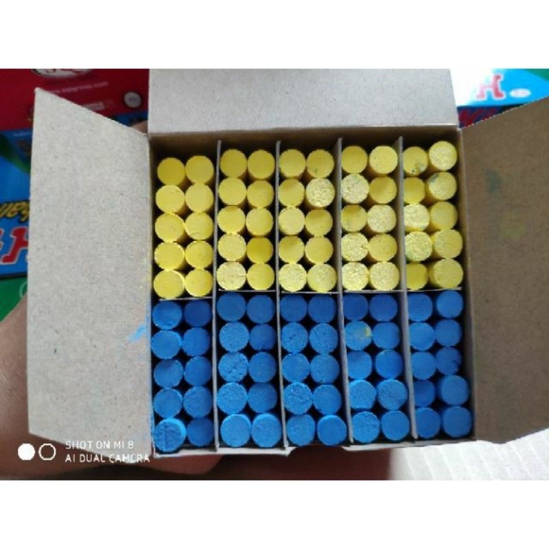 Phấn viết bảng đủ màu thái lan - hộp 100 viên