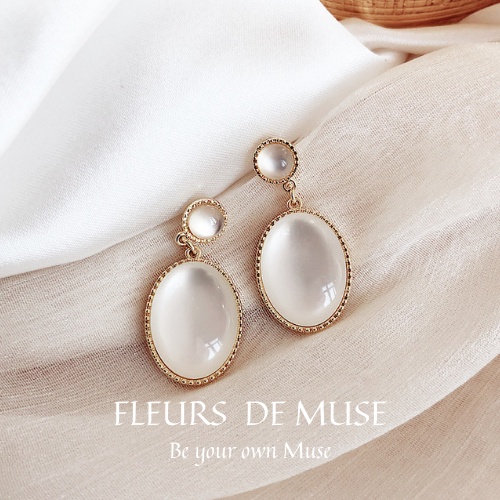 Khuyên tai tròn đính đá Opal sang trọng, cổ điển Fleurs de Muse