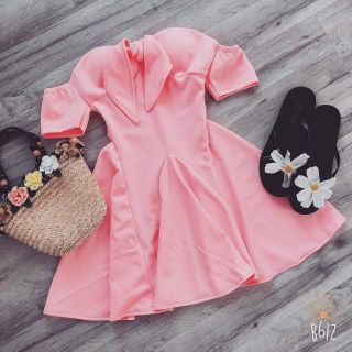 ĐẦM XÒE CÚP NƠ NGỰC