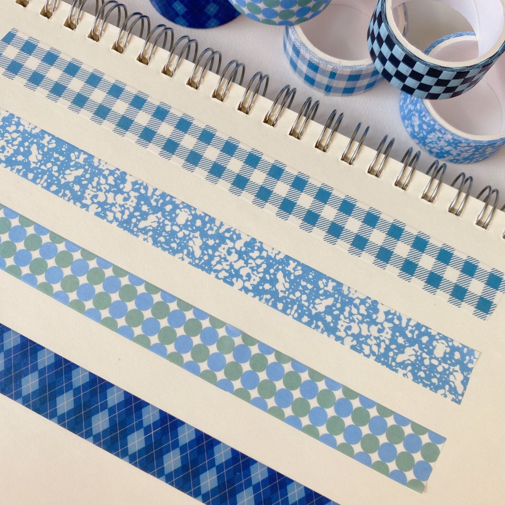 Băng keo họa tiết caro xanh dương dùng để tự trang trí sổ tay thẻ ảnh tại nhà