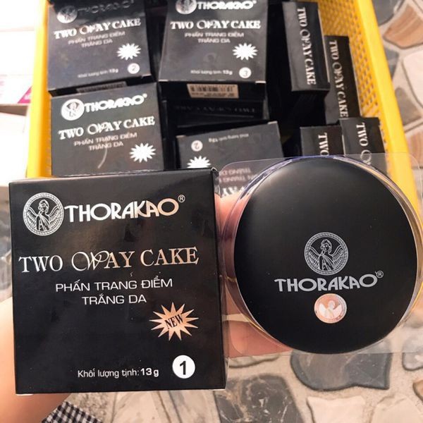Phấn trang điểm trắng da 13g Thorakao - phấn nhũ, kim tuyến nhẹ