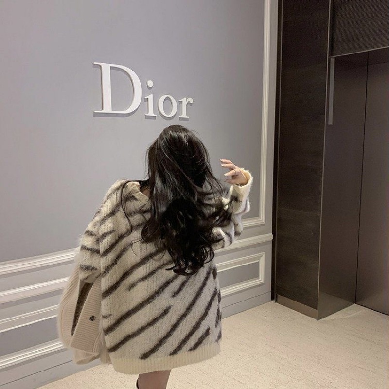 Áo len nữ màu be kẻ đen nâu phom rộng sweater cổ tròn dài tay chất len dày dặn cao cấp phong cách Hàn Quốc