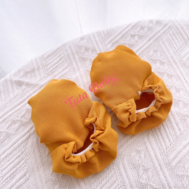 Bodysuit Cho Bé Gái Vàng 2 Dây Kẹp Ren Phối Nơ Ngực Xinh Xắn, Body Bé Gái Kèm Turban + Bao Chân Dễ Thương