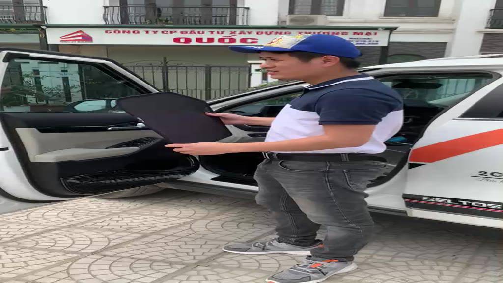 Rèm che nắng xe Toyota Veloz 2022, 2023 có hít nam châm, chuẩn khít theo xe | BigBuy360 - bigbuy360.vn