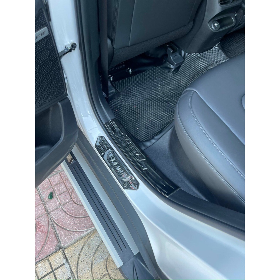 Ốp bậc cửa, nẹp bước chân xe Hyundai Creta 2022 2023, vânTitan cao cấp