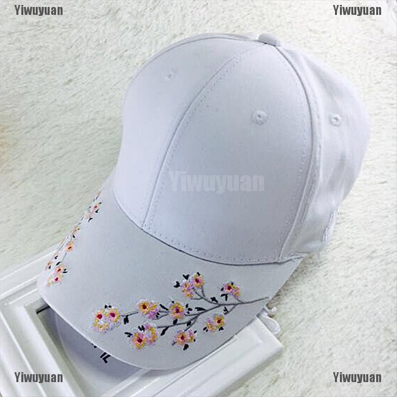 Mũ Lưỡi Trai Thêu Hình Hoa Đào Thời Trang