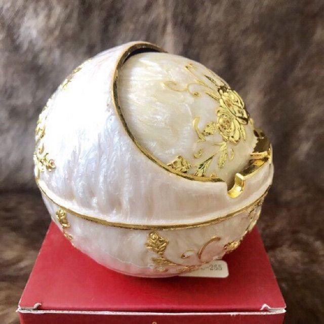 Gạt tàn thuốc hợp kim hoàng gia cao cấp màu vàng