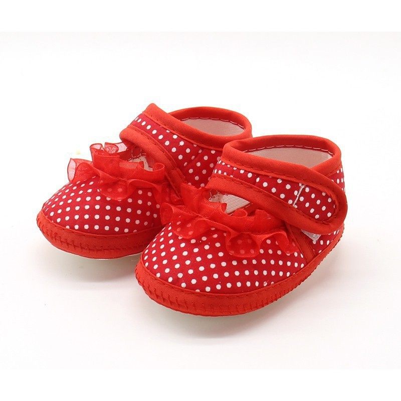 Giày cotton chấm bi cho bé gái tập đi