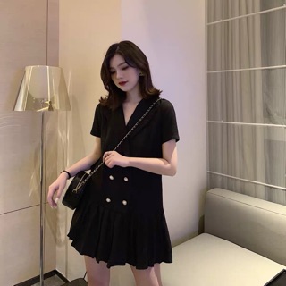 Váy cổ vest xếp ly