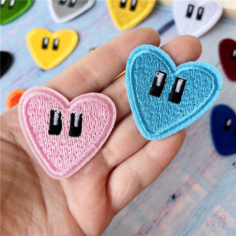 ☸ Sticker Ủi Thêu Hình Trái Tim Và Ngôi Sao ☸ 1 Sticker Ủi Thêu Hình Huy Hiệu