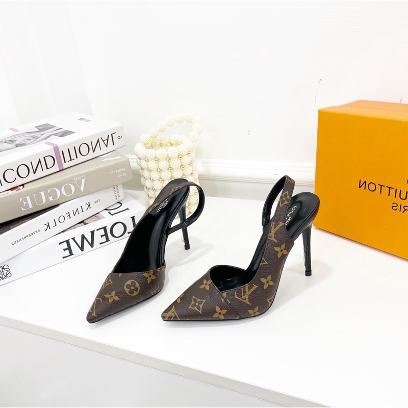 Sandal hoa nâu khoét eo gót nhọn fullbox