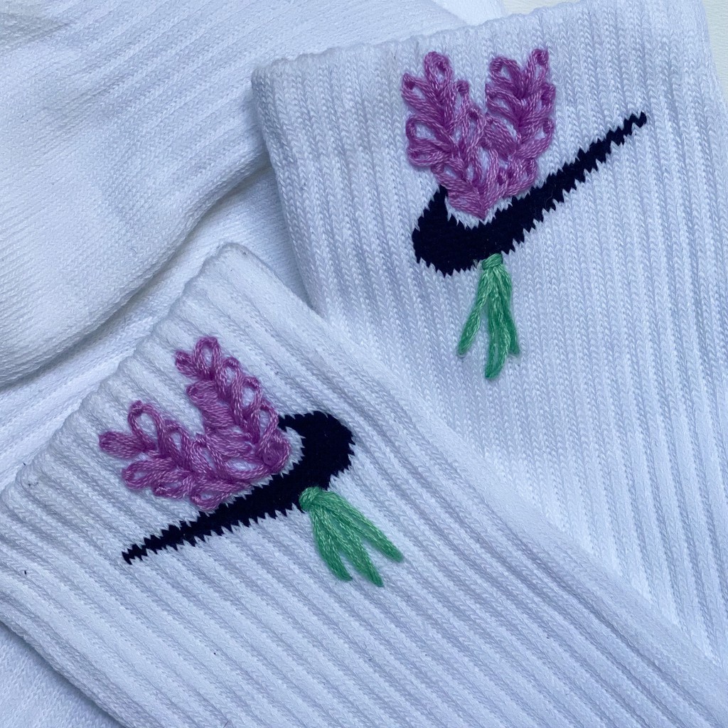 Tất Thêu Lavender(Hàng authentic, Hàng có sẵn)
