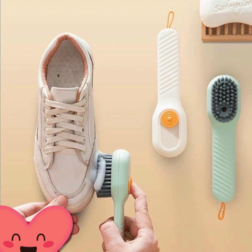 Bàn chải cọ giày, dép có ngăn chứa xà phòng tiện dụng