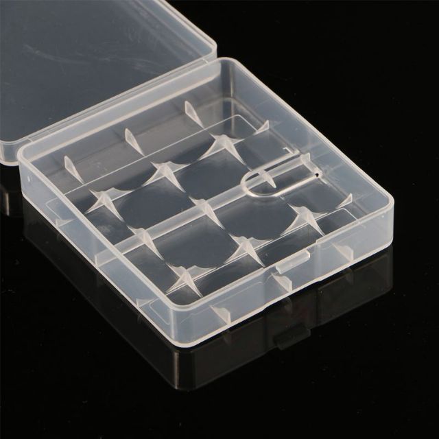 Hộp nhựa đựng và bảo quản 4 pin 18650 khi mang theo người