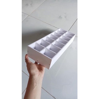 Khay 12 ô đựng son phấn mỹ phẩm