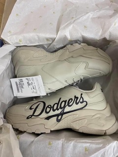 Mlb shoes( giày dodgers xỉn của hãng MLb)