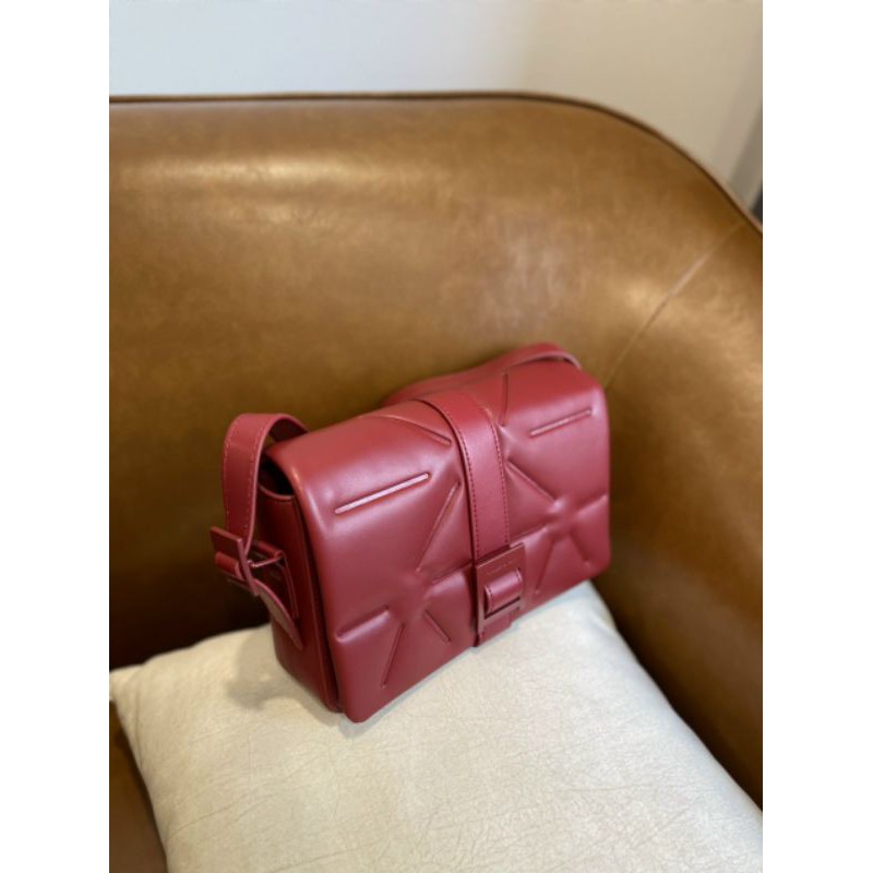 TÚI CHARLES & KEITH  QUILTED SHOULDER BAG